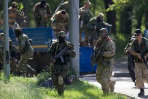 Террористы пытаются отбить у сил АТО трассу, связывающую Донецк и Луганск