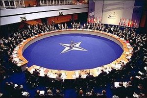 НАТО вкотре різко засудив поведінку Росії