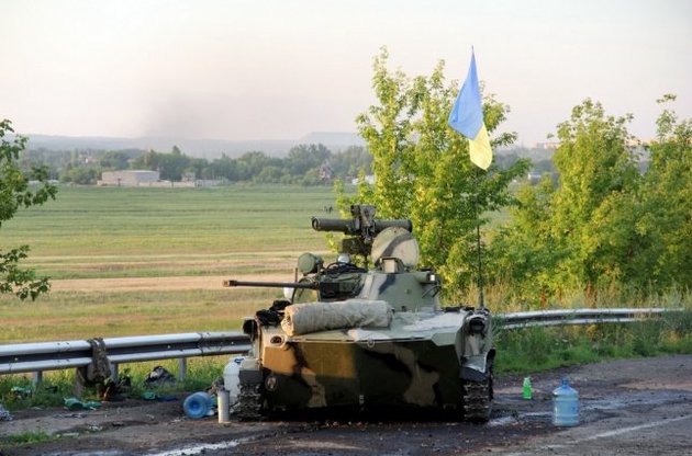 Артилерия сил АТО нанесла полсотни ударов, продолжает зачищать Иловайск