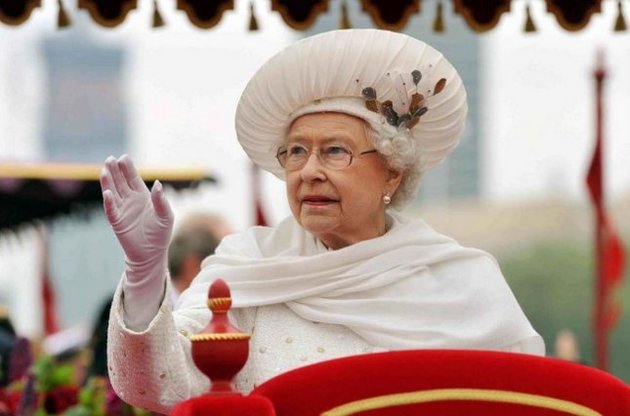 Елизавета II передала народу Украины "самые теплые поздравления"