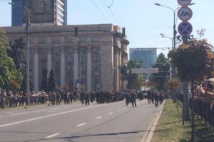 Садисты из "ДНР" устроили в Донецке "парад зла", проведя улицами города украинских военнопленных