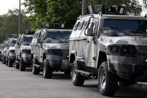 Бронетехника с киевского парада отправилась на Донбасс