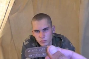 "Это не наша война": Обнародовано видео допроса пленных российских десантников