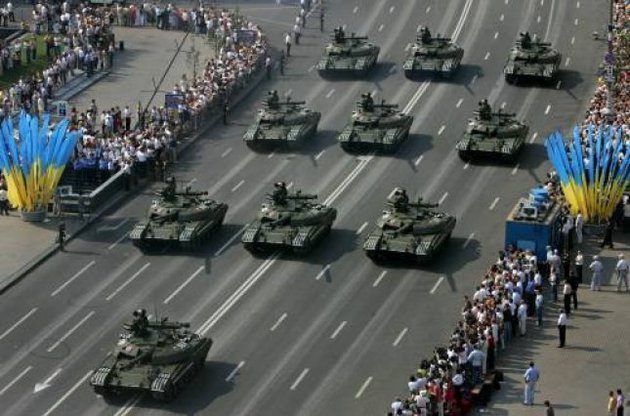 В Киеве проходит военный парад ко Дню независимости: онлайн-трансляция