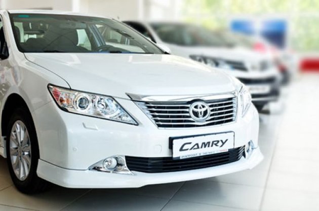 Новая комплектация Toyota Camry − Elegance S