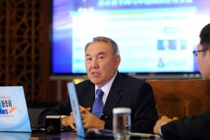 Порошенко встретится в Анкаре с Назарбаевым