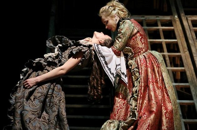 На основній сцені сезон відкриє &laquo;Підступність і кохання&raquo; ф. шиллеру