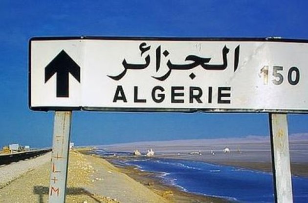В Алжире разбился Ан-12 с украинским экипажем на борту