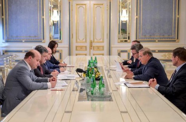 Порошенко встретился с американской делегацией