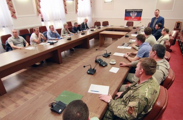 У МЗС розповіли, про що говорив Кучма з проросійськими бойовиками у Мінську