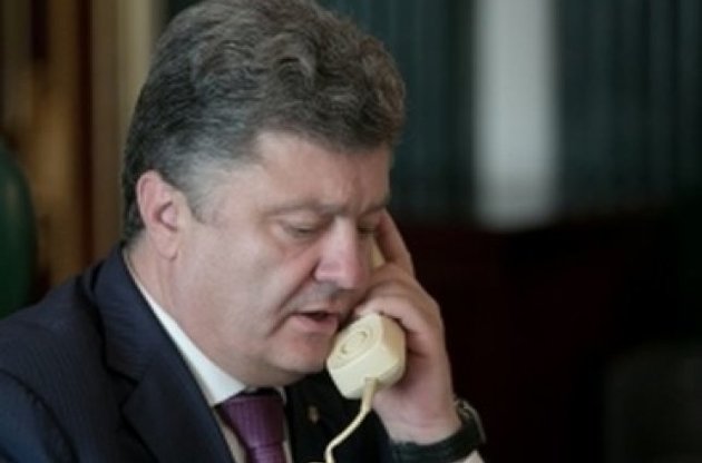 Порошенко назвал канцлеру Германии ряд пунктов, которые должны соблюдаться всеми сторонами при условии прекращения огня