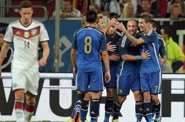 Аргентина без Месси взяла реванш у Германии за поражение в финале ЧМ-2014