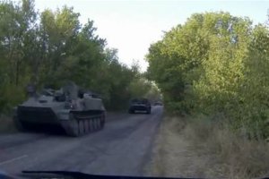 Под Луганском зафиксировали колонну российских войск с новейшим оружием