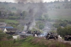 На Донбасі російські війська і терористи продовжують обстріли