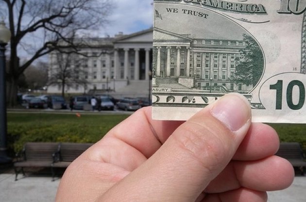 Росіяни перед санкціями встигли вивести на Захід 13 млрд доларів