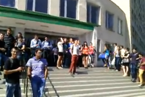 Студенти кримського вузу заспівали український гімн Константинову