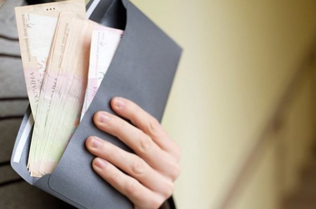 Ежемесячно украинцы получают 20 млрд грн зарплат "в конвертах"