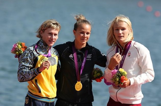 Інна Осипенко-Радомська (ліворуч) завоювала на Олімпіаді в Лондоні дві срібних медалі