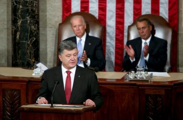 Порошенко считает, что крымскую проблему решит битва ценностей, а не оружие.