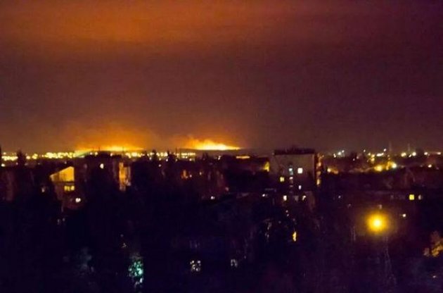 Под Мариуполем из-за обстрела загорелись поля - СМИ (фото)