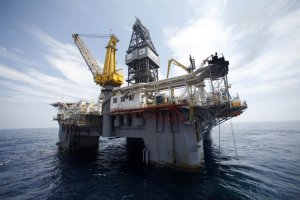 Россия нашла крупные запасы нефти в Арктике, но добыча под угрозой из-за санкций