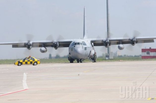 «Нафтогаз» оплачивал перелеты частного самолета Бойко и Левочкина