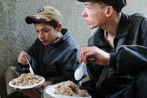 Донецькій і Луганській областям загрожує зростання дитячої безпритульності