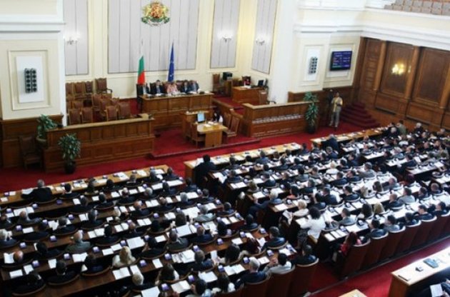 Больше всего мест в новом парламенте Болгарии получит "антипутинская" партия