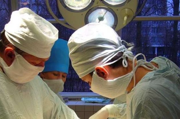 Французские нейрохирурги провели сложные операции украинским бойцам - СМИ