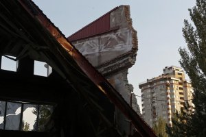Бойовики повністю знищили кілька будинків у Донецьку