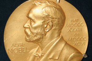 Нобелевская премия по физике присуждена за голубые диоды