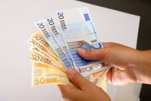 Deutsche Bank: К 2017 году евро будет дешевле доллара