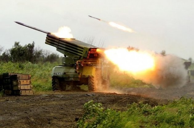 Боевики обстреляли из "Градов" блокпосты Нацгвардии на Луганщине