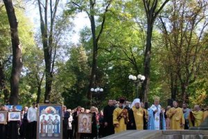 В Ивано-Франковске тысячи людей почтили память погибших на Майдане и в АТО