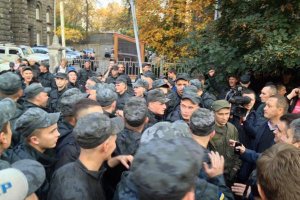 Кілька сотень солдатів-строковиків під адміністрацією Порошенко вимагають дембеля