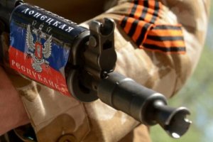 Боевики заманивают добровольцев в ряды "ДНР" бесплатной едой и жильем
