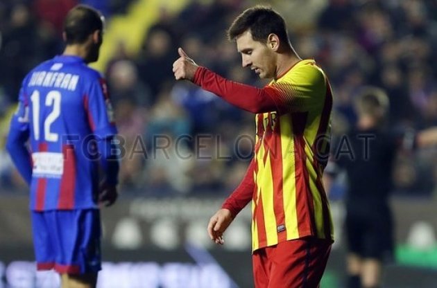 Знаменитый жест Месси поставил в неловкое положение главного тренера