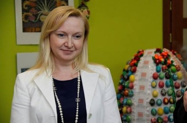 Киевская ОГА снова заказала детские путевки у любовницы Януковича
