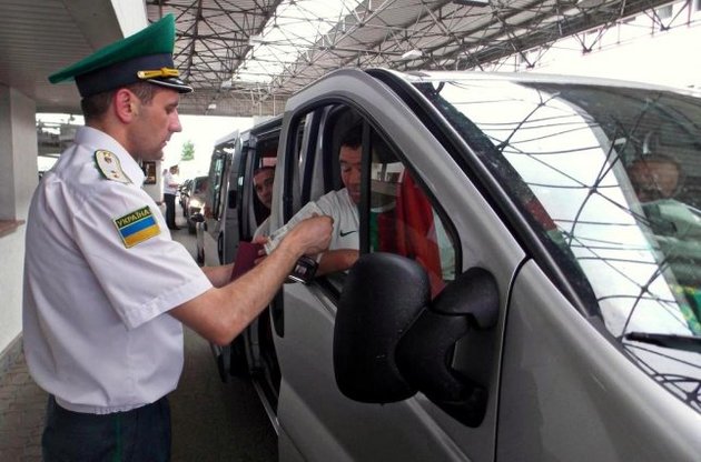 Около 15 тысяч украинцев заявили, что возвращаются в Украину ради участия в выборах