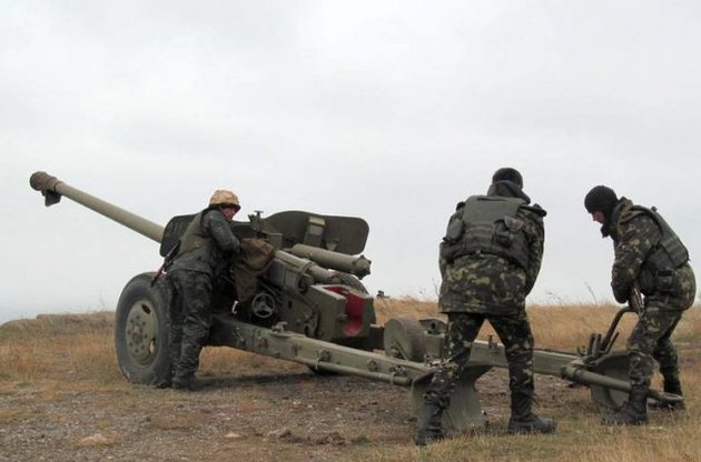 За минулу добу зафіксовано три спроби штурму позицій сил АТО і 20 обстрілів