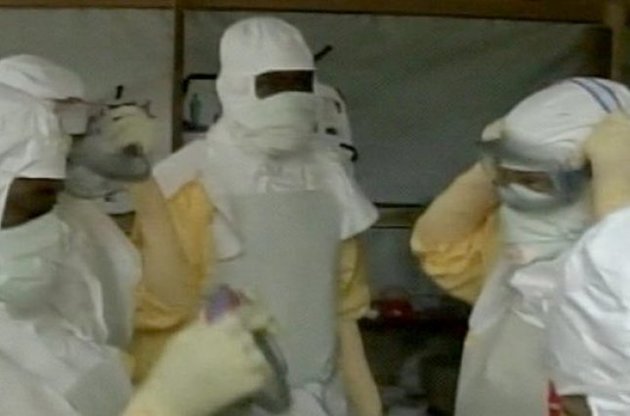 Вакцину від Еболи перевірять на 120 добровольцях