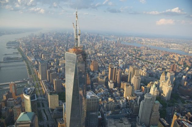 Всесвітній торговий центр в Нью-Йорку відкрився через 13 років після трагедії 11 вересня