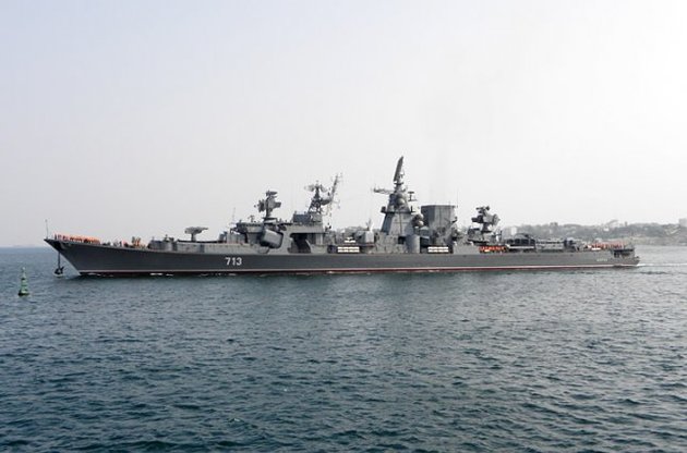 В Севастополі загорівся корабель російського Чорноморського флоту