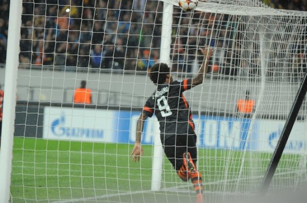 Луїс Адріану відзначився хет-триком