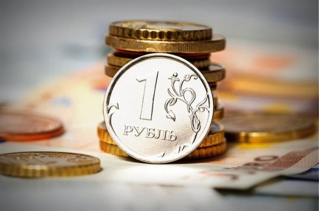 У Росії євро злетів до 60, долар - до 48 рублів