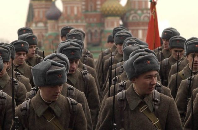 Парад на 7 листопада в Москві пройшов вже 12-й раз