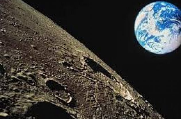 Робот закопає на Місяці волосся і фотографії землян