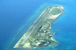 Китай строит военный аэродром на спорной территории - Reuters