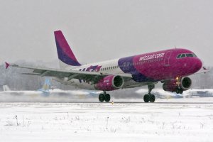 Лоукостер Wizz Air погрожує піти з ринку України