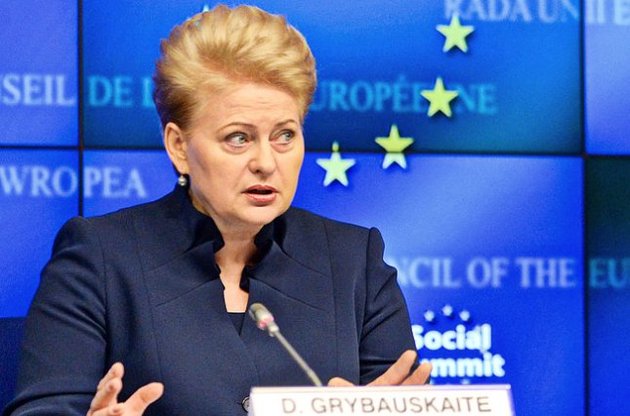 Президент Литвы назвала Россию "хищным и агрессивным соседом с окровавленными руками"